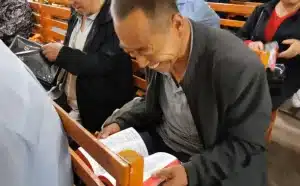 Nove Cristãos Condenados na China por Distribuir Bíblias Não Autorizadas