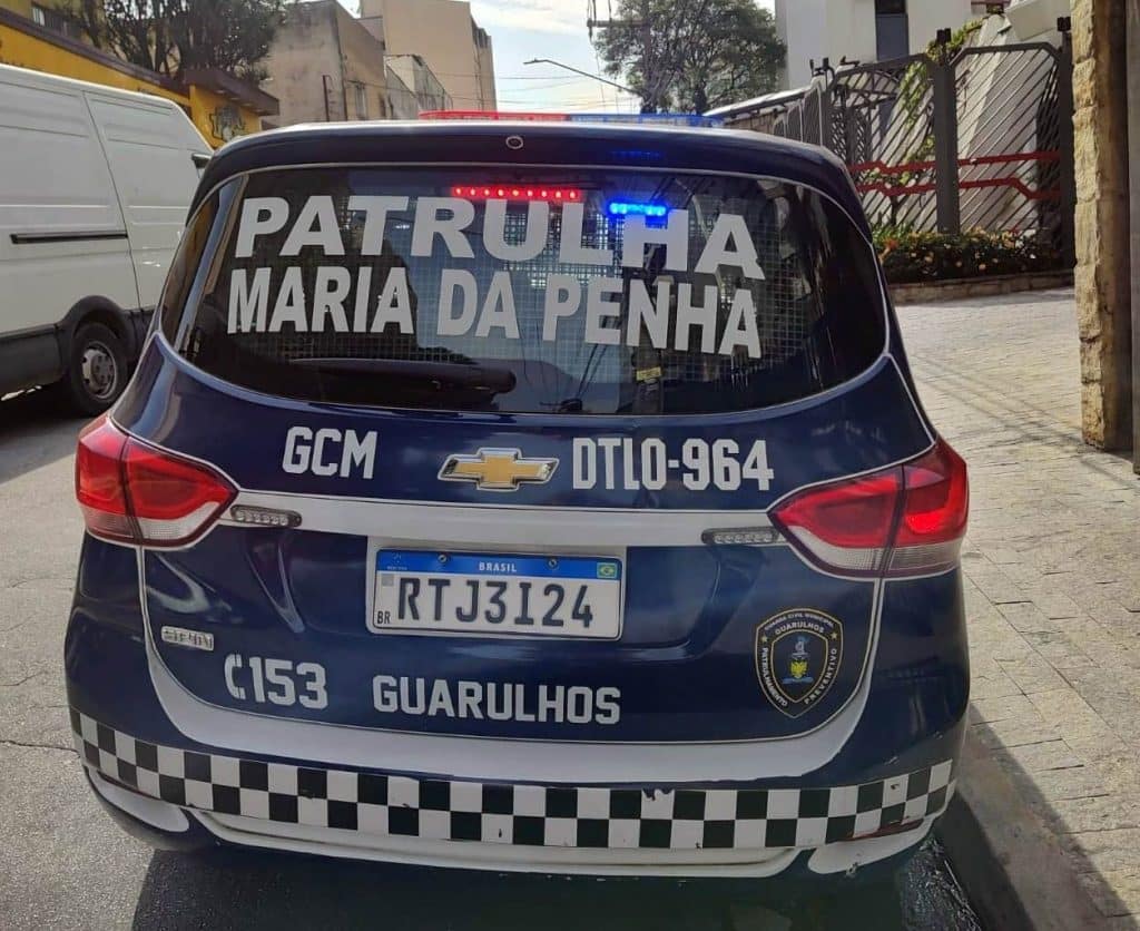 Patrulha Maria da Penha prende homem por perseguir ex-companheira
