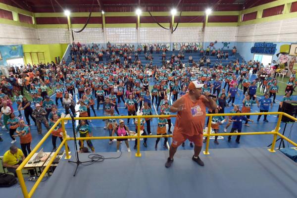 Prefeitura reúne 700 idosos no CEU Paraíso-Alvorada em megaevento de Páscoa