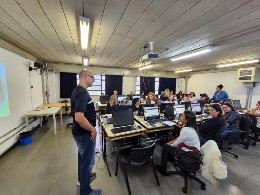 Professores do Atendimento Educacional Especializado realizam curso de Impressão 3D