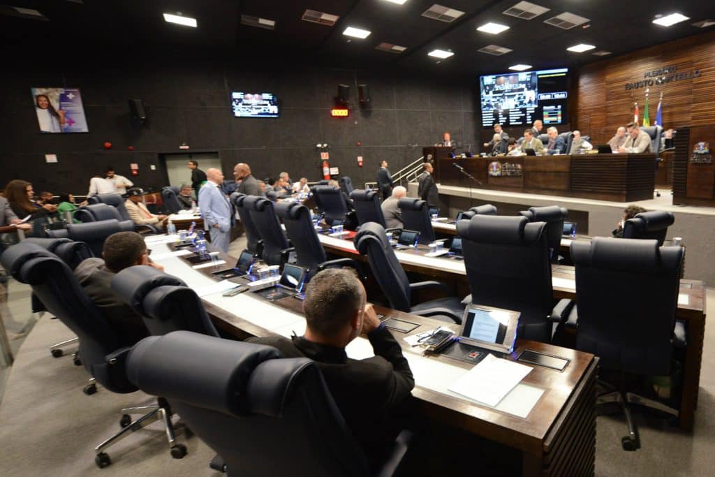 Câmara discute seis novos projetos em Sessão Extraordinária nesta quarta-feira