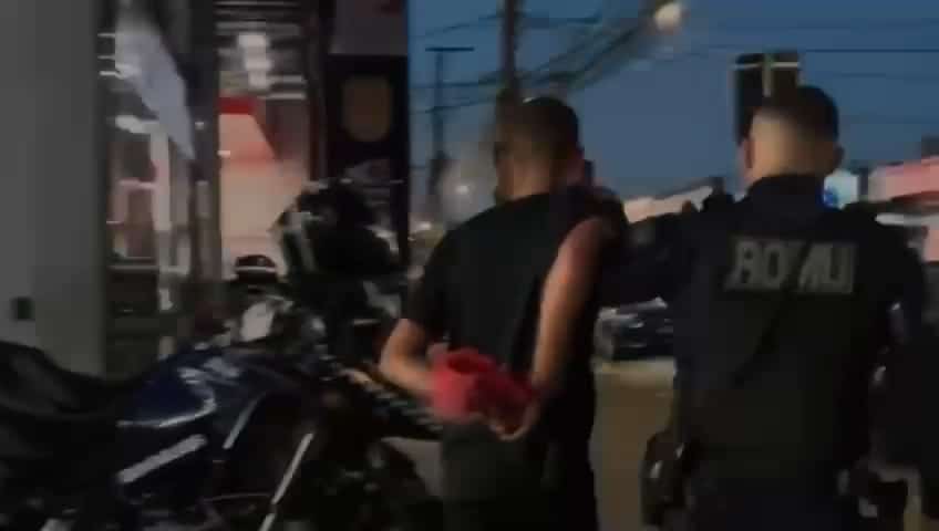 GCM prende homem por roubo e recupera o celular da vítima no Jardim São João.