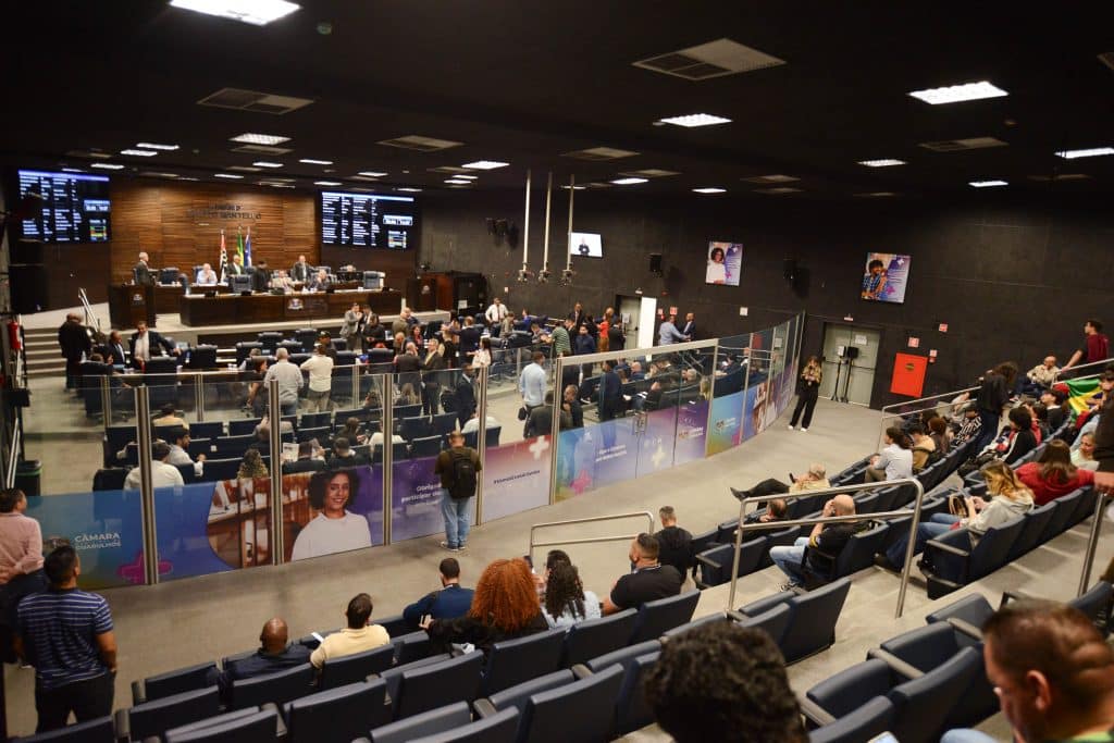 Sessão da Câmara de Guarulhos da segunda-feira (03/11) discute e vota 34 itens 