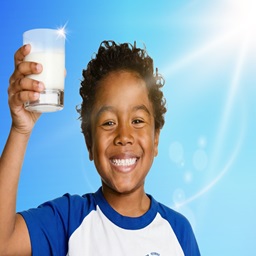 Programa Leite em Casa fortalece aprendizagem e garante apoio às famílias