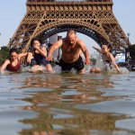 Torre Eiffel é fechada por conta da onda de calor em Paris