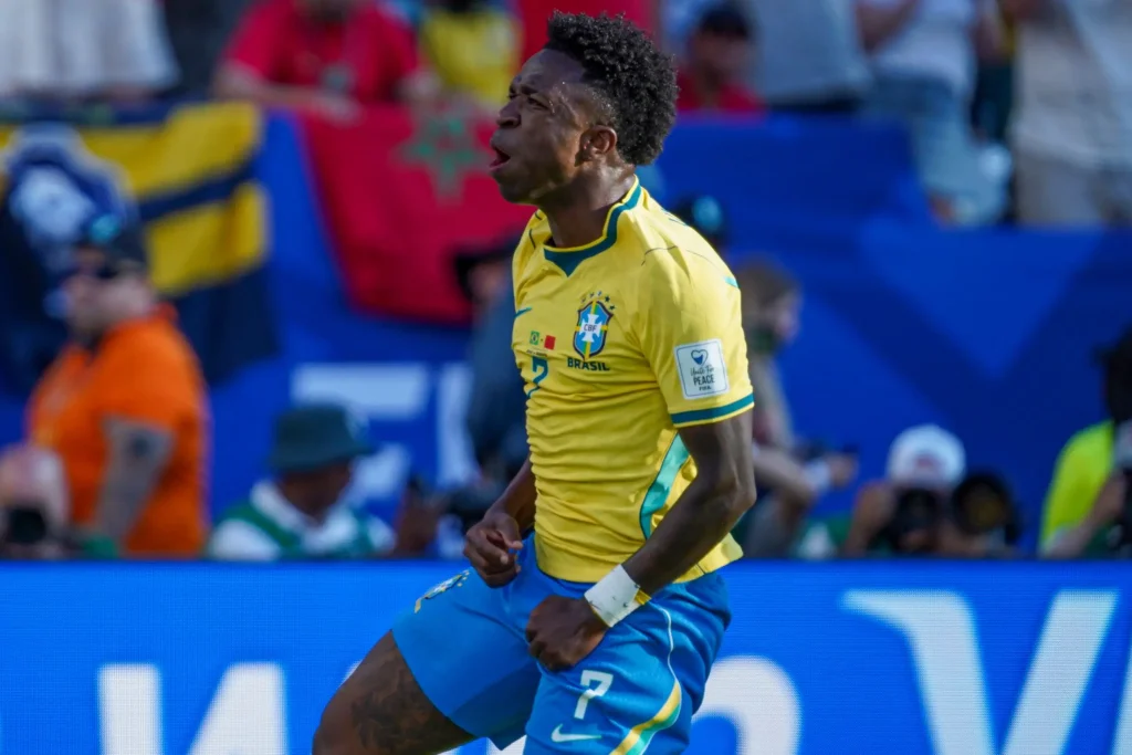 Vinícius Júnior admite atuação ruim do Brasil: "Precisamos melhorar"