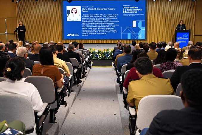 Juristas defendem fortalecimento do Tribunal Penal Internacional em seminário no STM 20 Juristas defendem fortalecimento do Tribunal Penal Internacional em seminário no STM